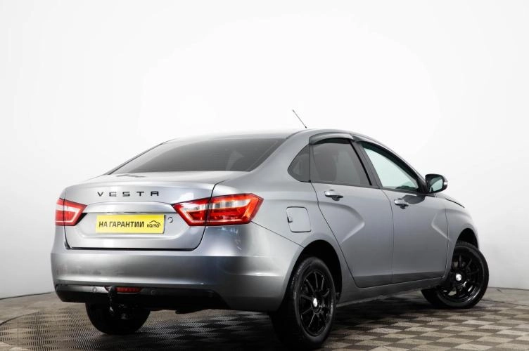 ВАЗ (LADA) Vesta 4 из 6