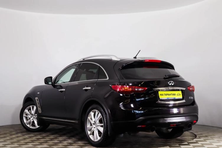 Infiniti FX30 6 из 6