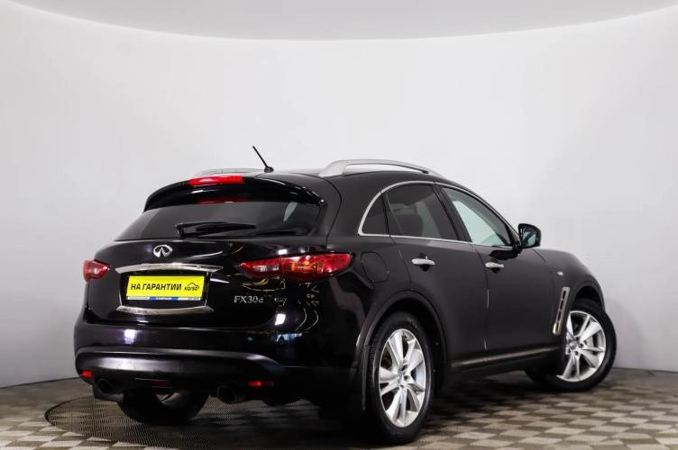 Infiniti FX30 4 из 6