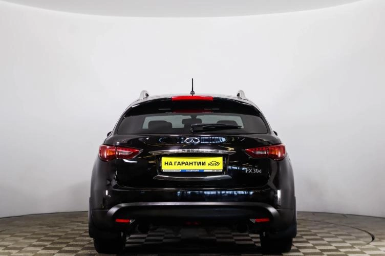 Infiniti FX30 5 из 6
