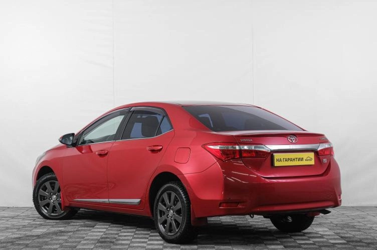 Toyota Corolla 4 из 6