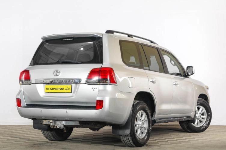 Toyota Land Cruiser 6 из 6