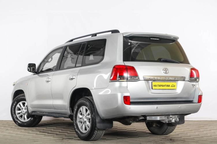 Toyota Land Cruiser 4 из 6