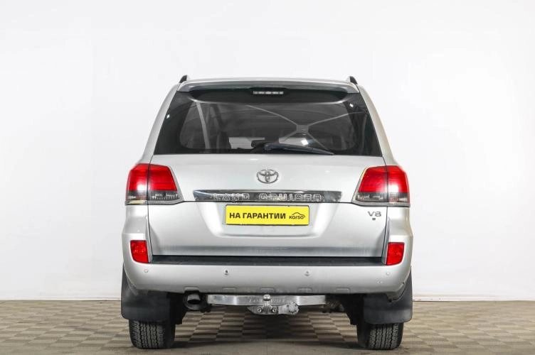 Toyota Land Cruiser 5 из 6
