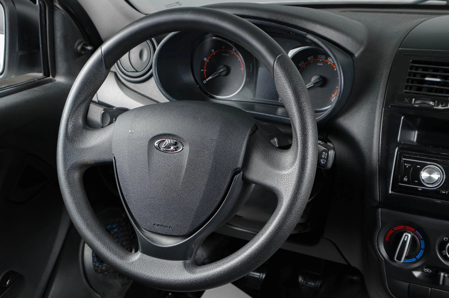 ВАЗ (LADA) Granta 11 из 15