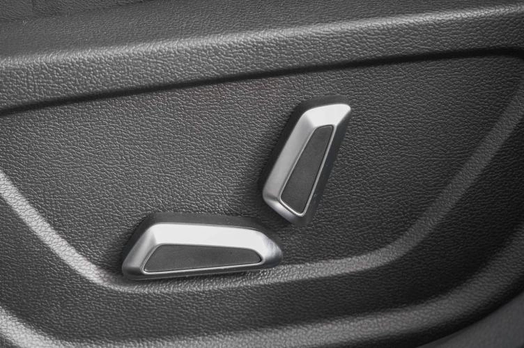 Geely Coolray 21 из 25
