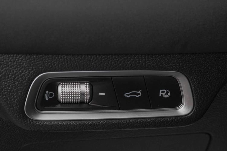 Geely Coolray 20 из 25