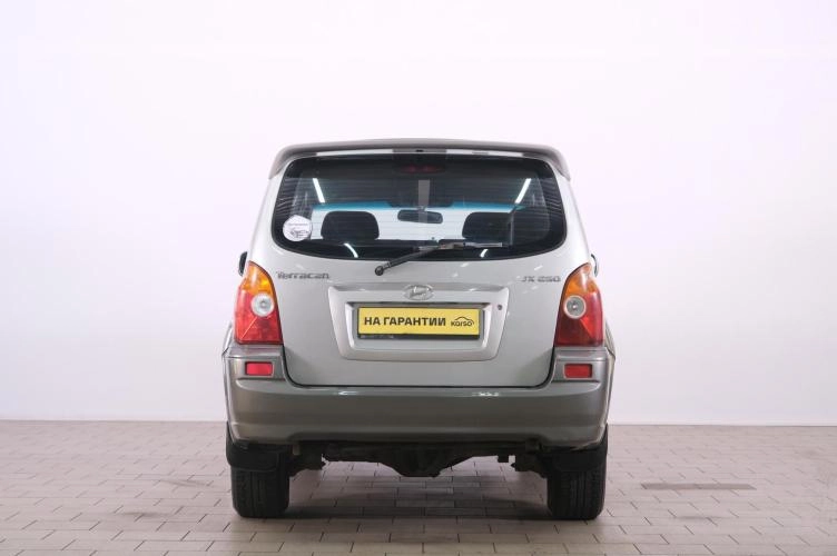 Hyundai Terracan 5 из 6