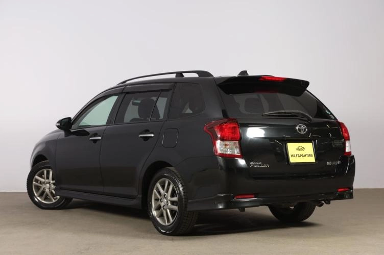 Toyota Corolla Fielder 4 из 6