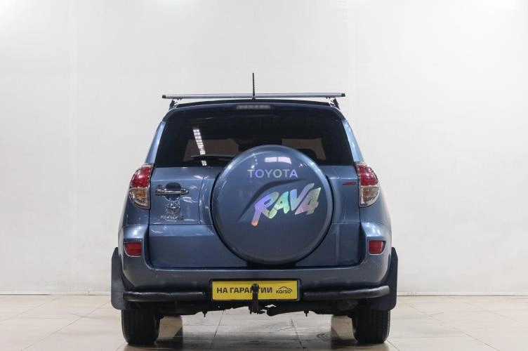 Toyota RAV4 5 из 6