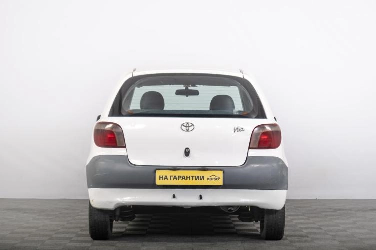 Toyota Vitz 4 из 6