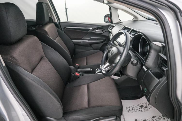 Honda Fit 7 из 21