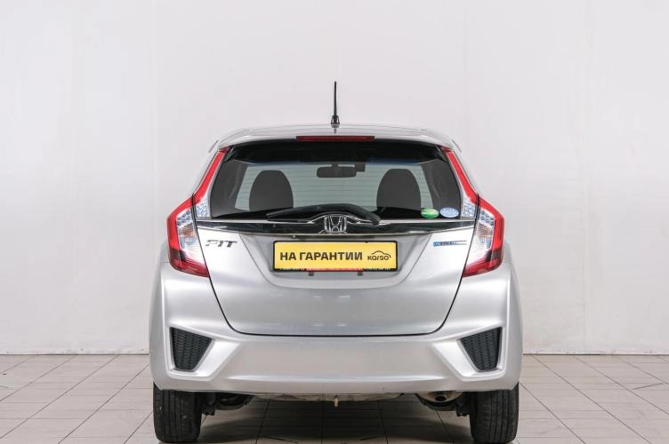Honda Fit 5 из 6