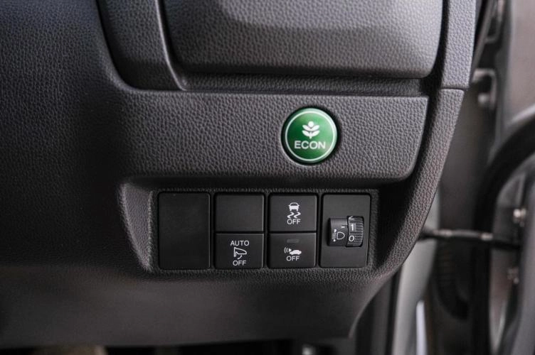 Honda Fit 17 из 21