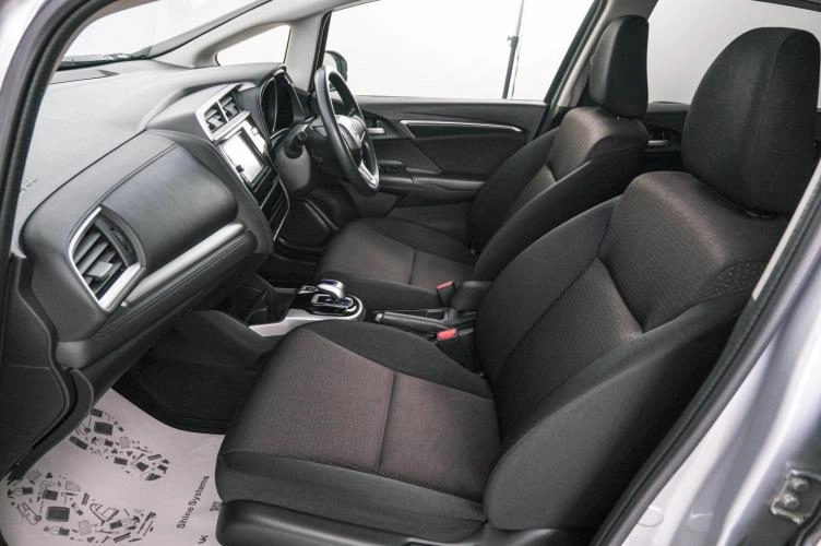 Honda Fit 13 из 21