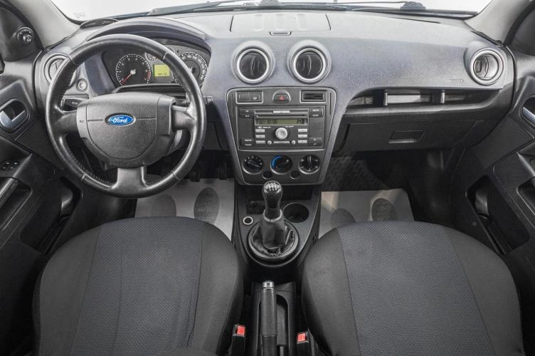 Ford Fusion 9 из 21