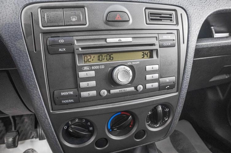 Ford Fusion 15 из 21