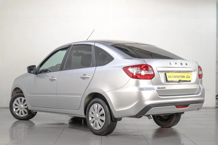 ВАЗ (LADA) Granta 4 из 17