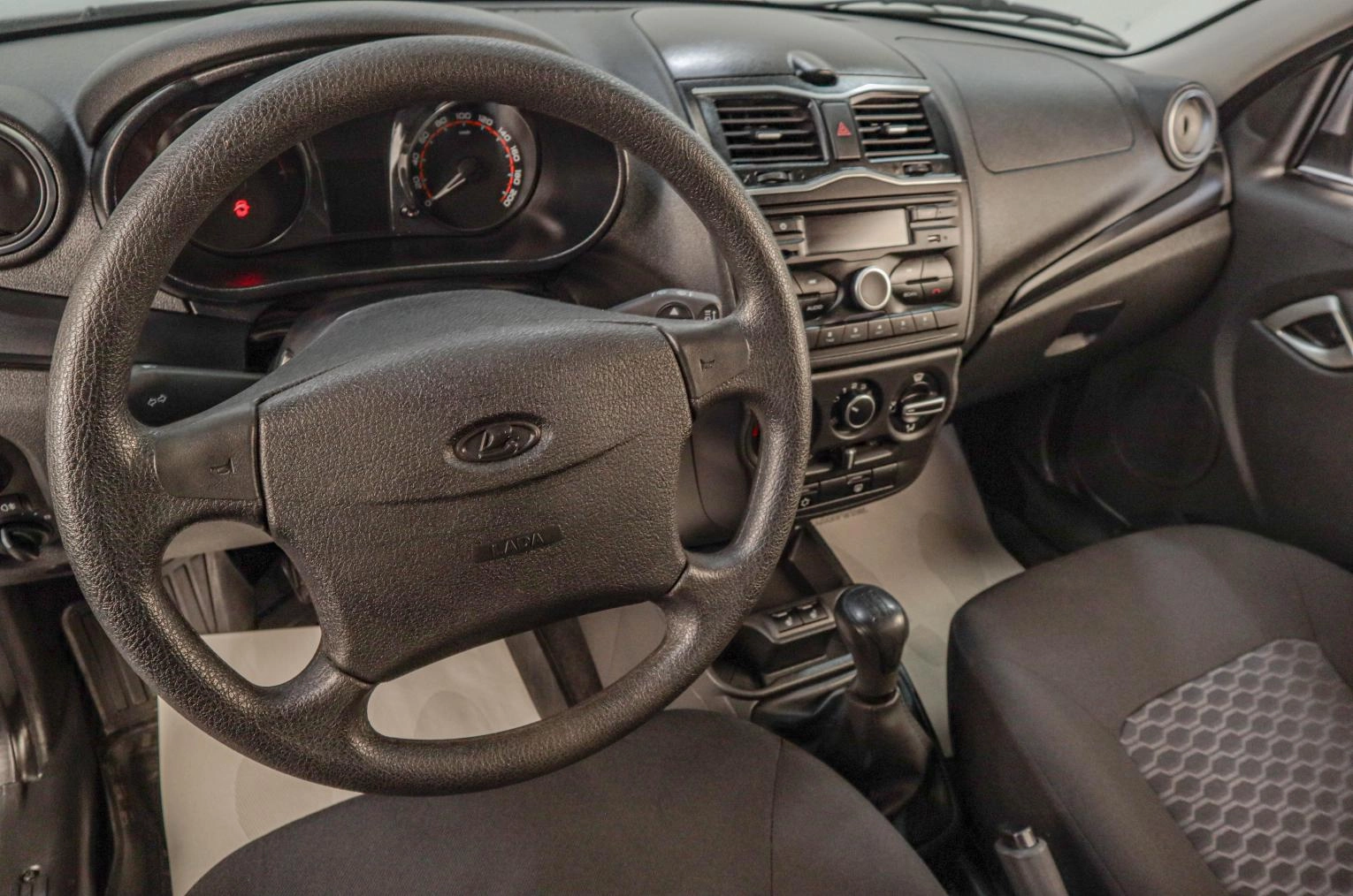 ВАЗ (LADA) Granta 14 из 17