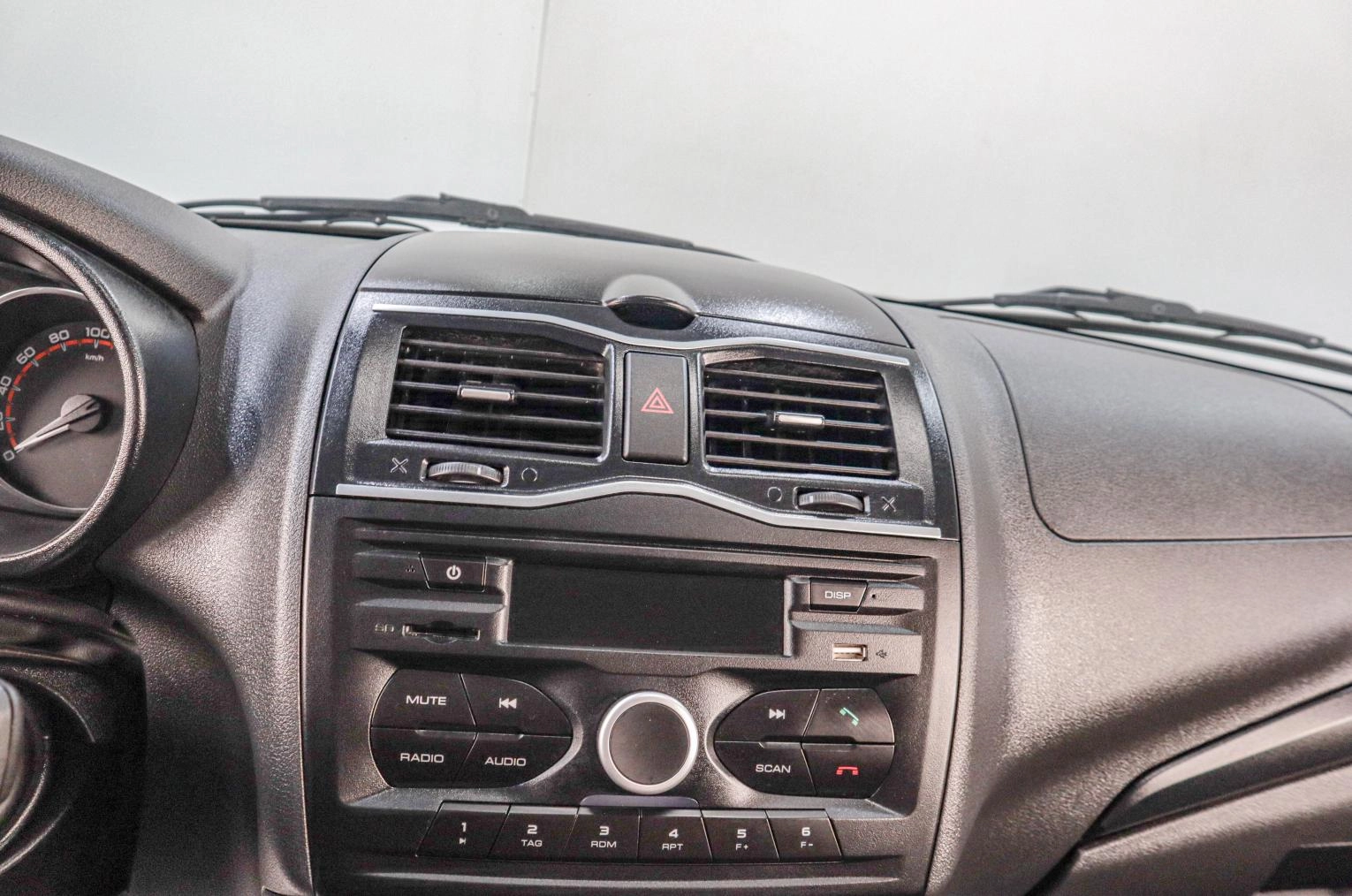 ВАЗ (LADA) Granta 11 из 17