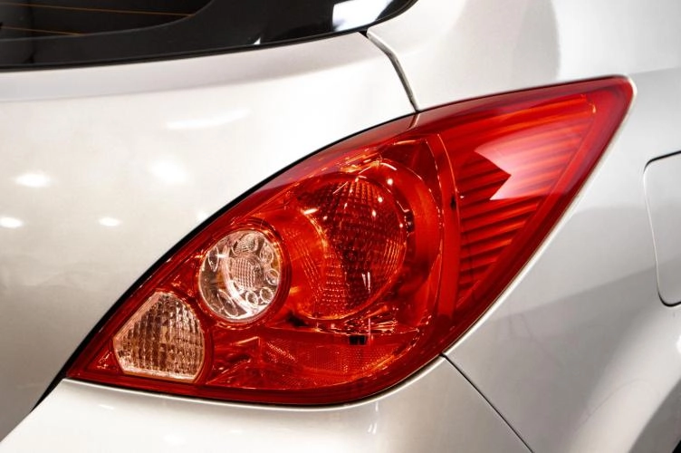 Nissan Tiida 8 из 24