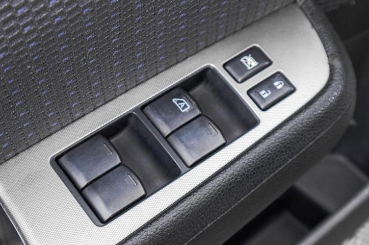 Nissan Tiida 11 из 24