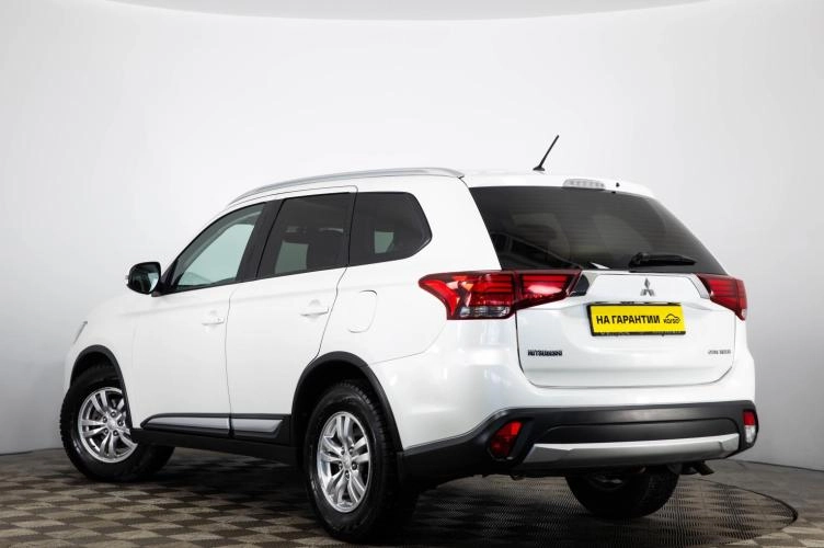 Mitsubishi Outlander 6 из 6