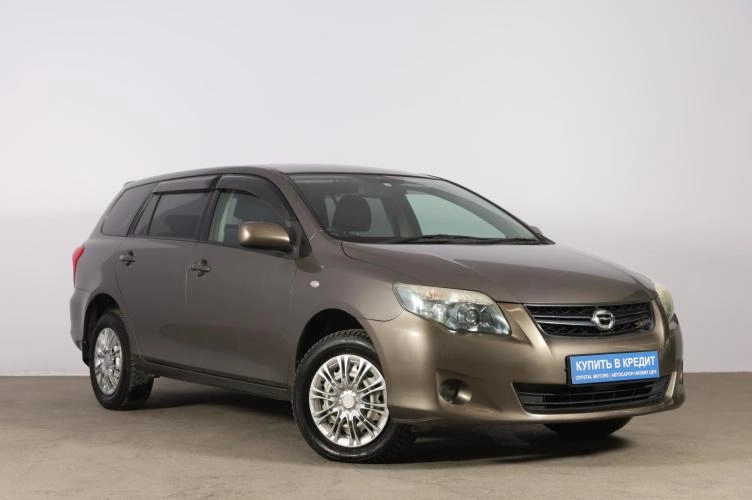 Toyota Corolla Fielder 1 из 6