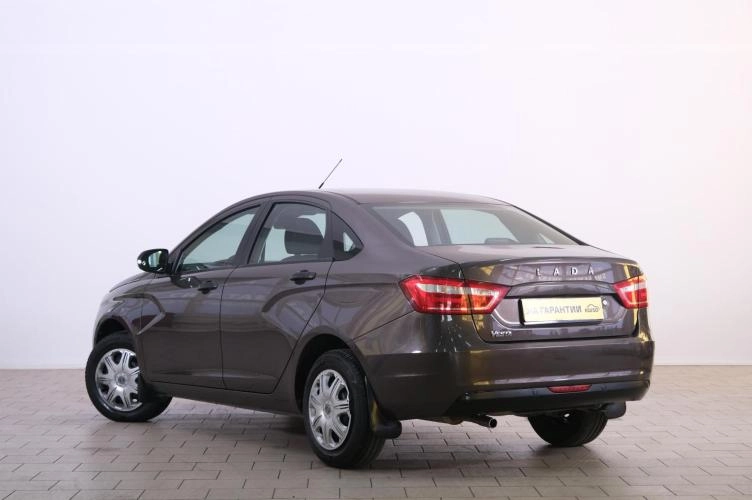 ВАЗ (LADA) Vesta 4 из 6