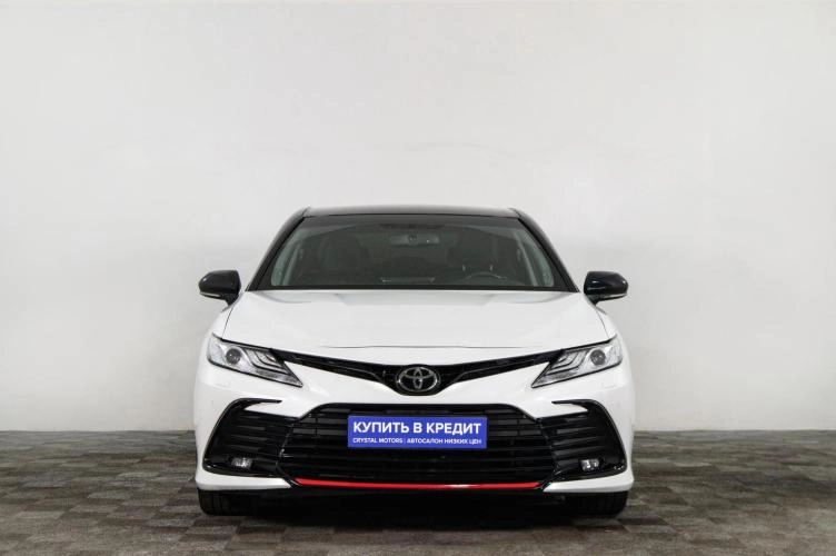 Toyota Camry 2 из 6