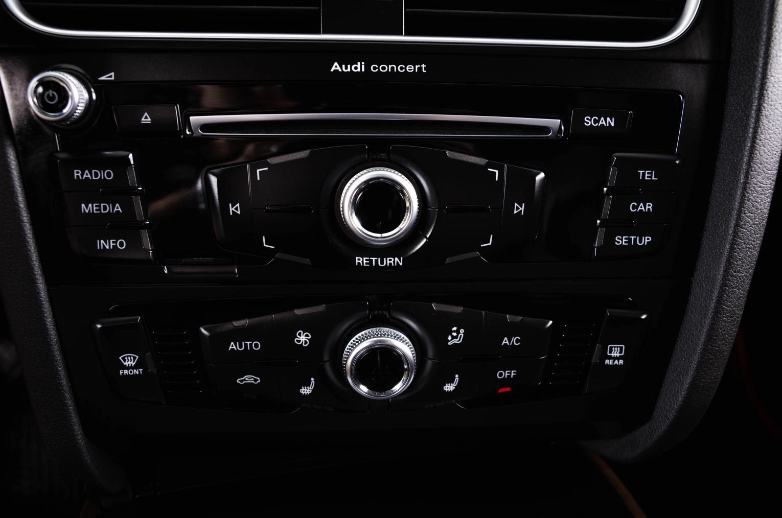 Audi A4 17 из 26