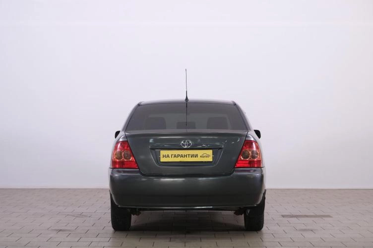 Toyota Corolla 5 из 6