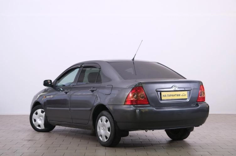 Toyota Corolla 4 из 6