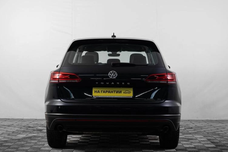 Volkswagen Touareg 5 из 6