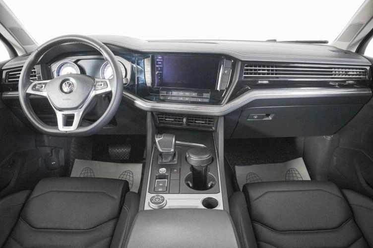 Volkswagen Touareg 13 из 23