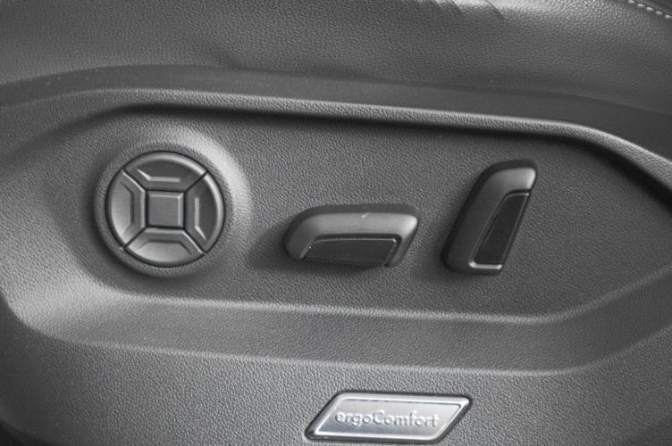 Volkswagen Touareg 21 из 23