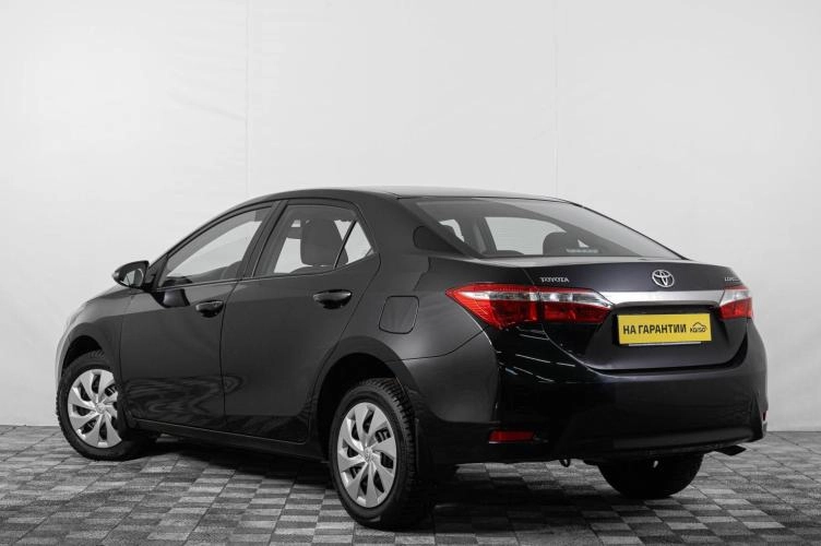 Toyota Corolla 4 из 6