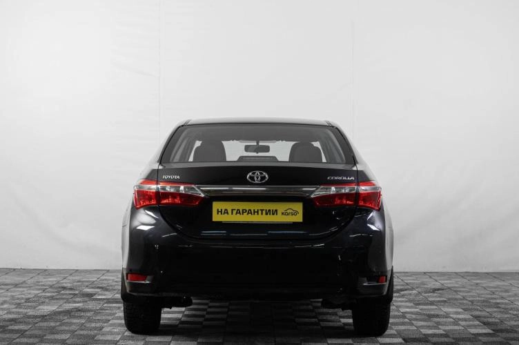 Toyota Corolla 5 из 6