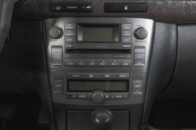 Toyota Avensis 17 из 20