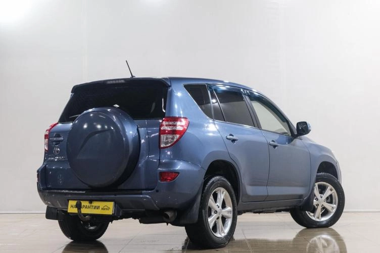 Toyota RAV4 6 из 6