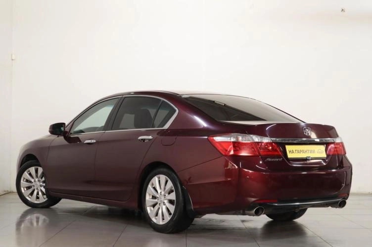 Honda Accord 4 из 6