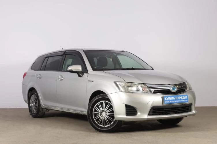 Toyota Corolla Fielder 1 из 6