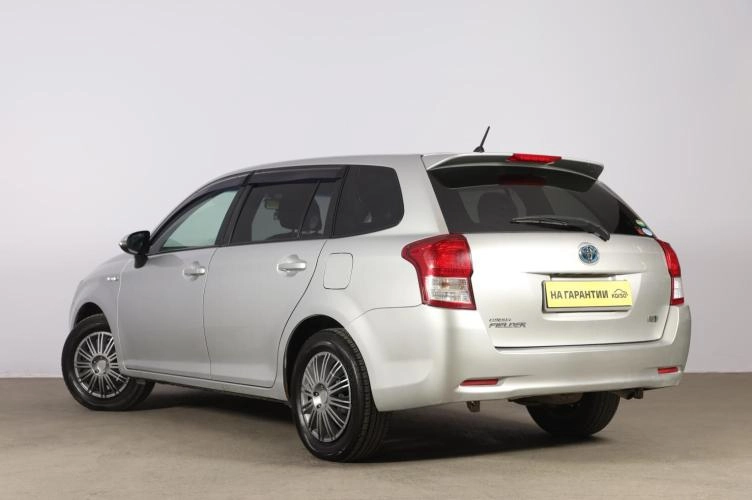 Toyota Corolla Fielder 4 из 6