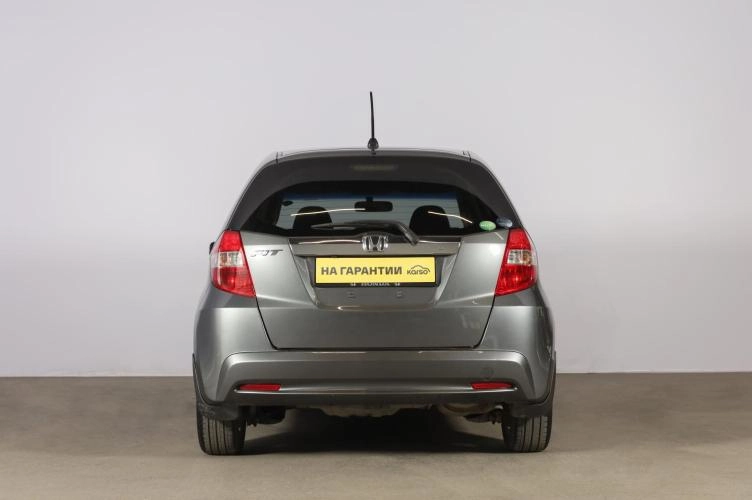 Honda Fit 5 из 6