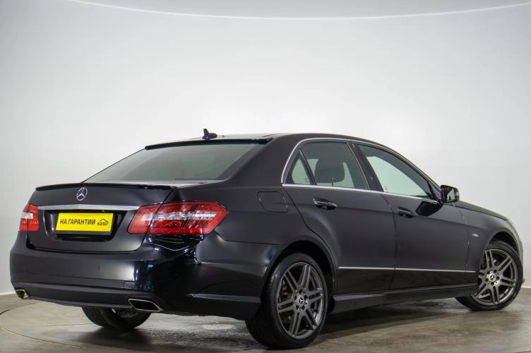 Mercedes-Benz E-класс 4 из 6