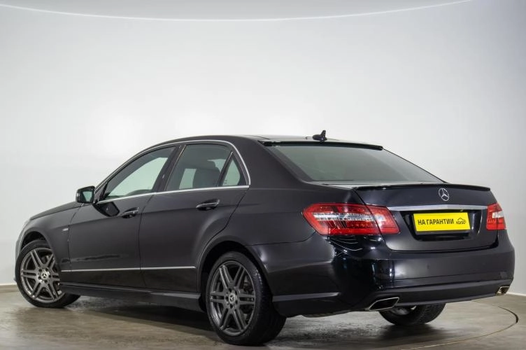 Mercedes-Benz E-класс 6 из 6
