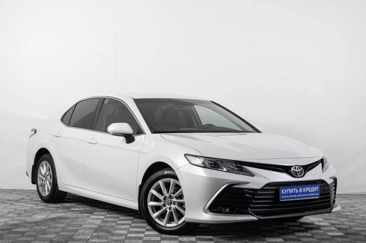 Toyota Camry 1 из 6