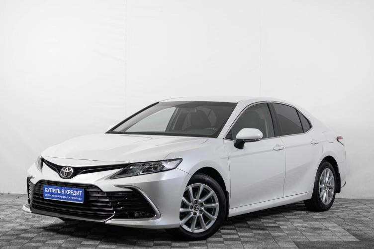 Toyota Camry 3 из 6