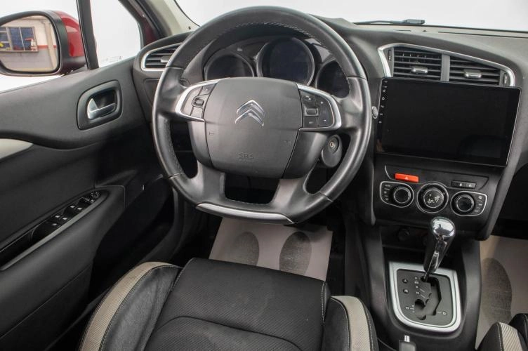 Citroen C4 17 из 26