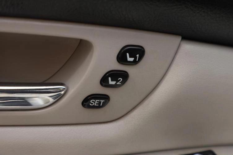Lexus RX 15 из 18